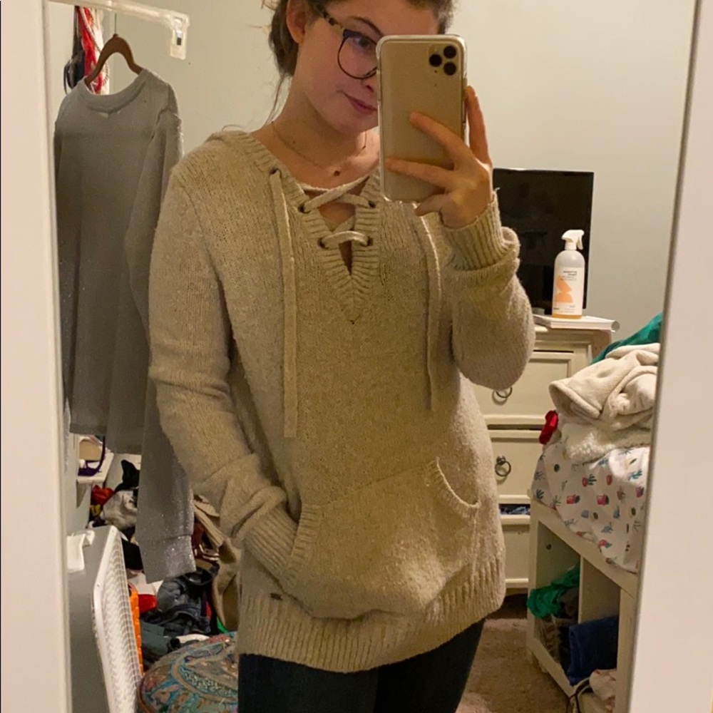 Hollister sweater